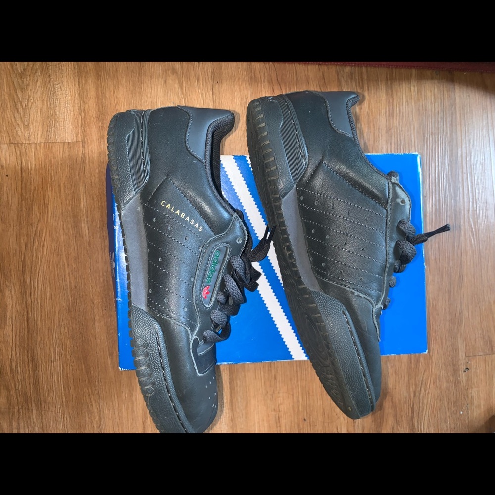 Yeezy Black Powerphase